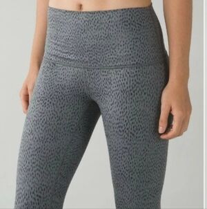 NWOT Lululemon Dottie Dash Wunder Under